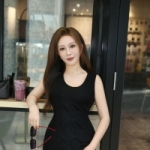 大胸身材极品的妹子，好资源